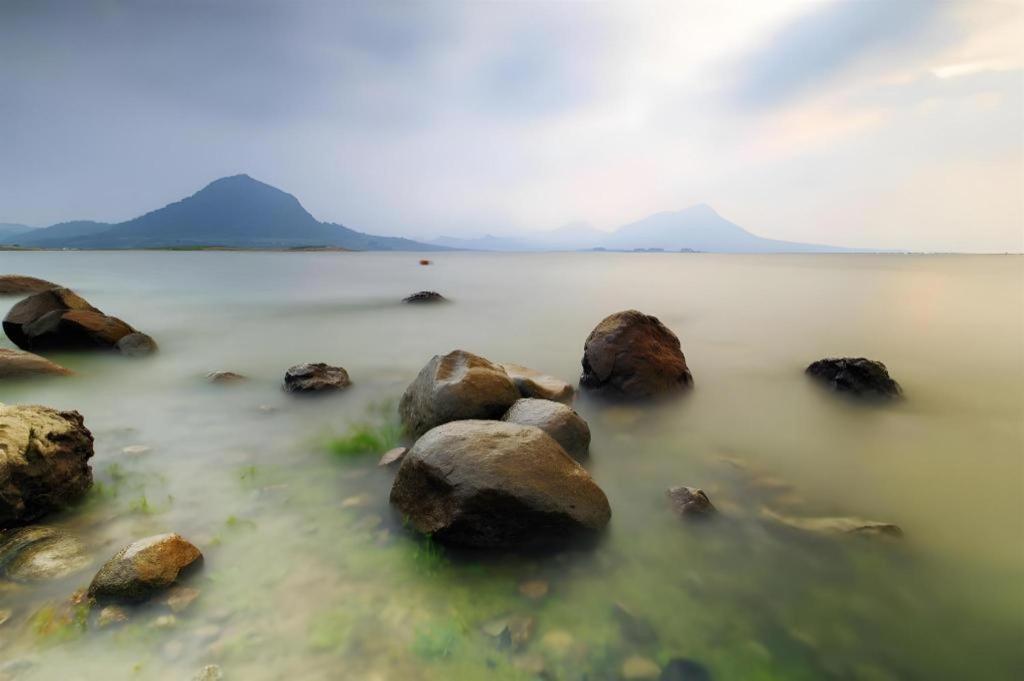 Hotel Khalista Purwakarta Exterior foto