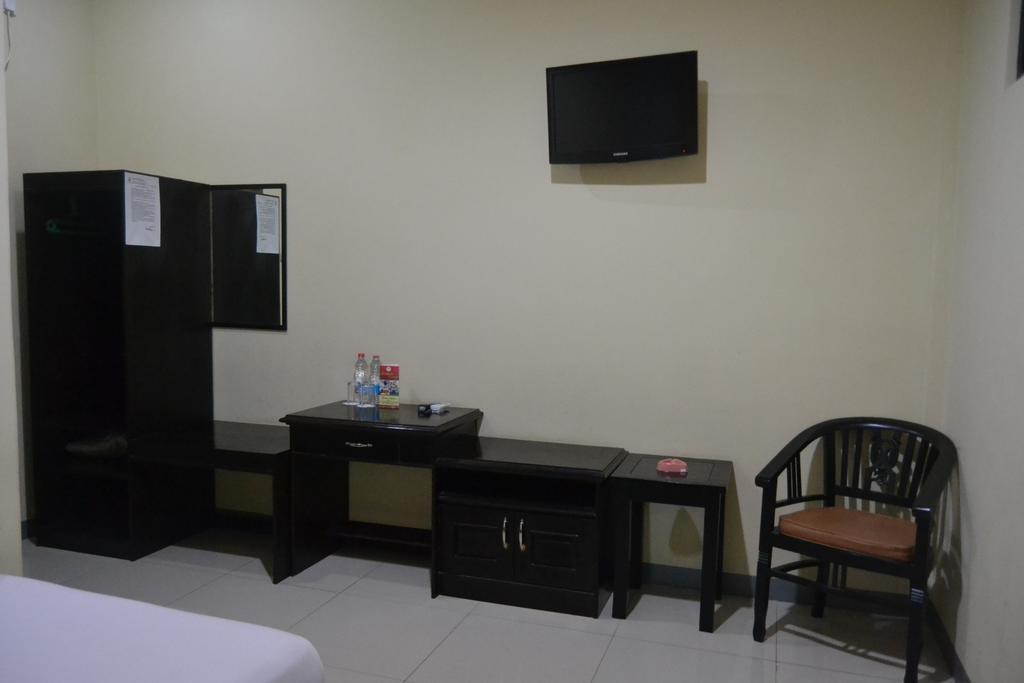 Hotel Khalista Purwakarta Quarto foto