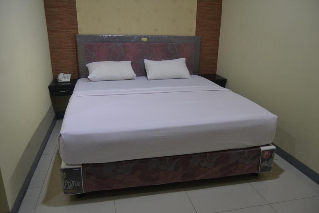 Hotel Khalista Purwakarta Quarto foto
